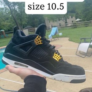 Jordan 4 Royalty used 9/10 condition